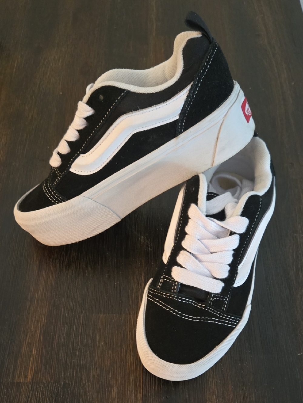 Vans Knu Skool Classic Platform Skate Sneakers - Black & White